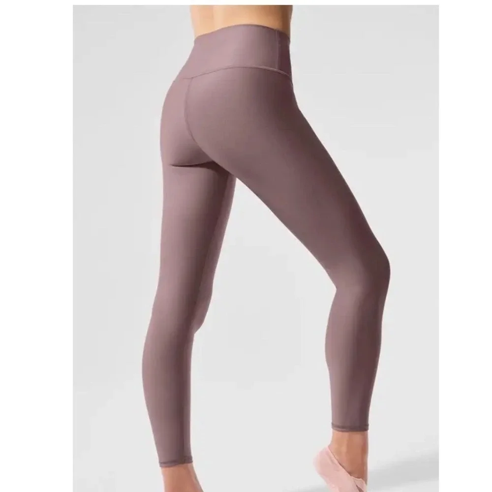 Alo Yoga 7/8 High-Waist Airlift Legging Mushroom  Size Large  NWT